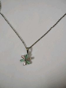 217.Delicate Pendant Necklace
