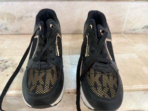 Stylish Wedge Sneakers Size 37