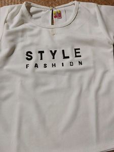 Girls New design Scart top.Size-34