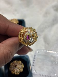 Elegant Gold Ring with Ruby and Diamonds