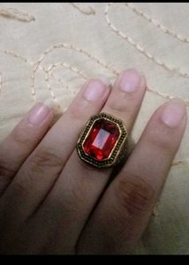Elegant Red Gemstone Ring