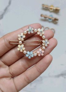 Set of 4 Cute Hair Clips