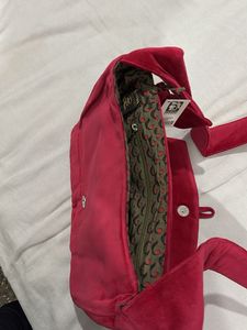Velvet handbag with embroidery