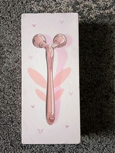 BLOOM Face Sculpt Metal Roller ❤️
