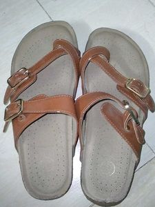 women doctor sole slippers in size38.