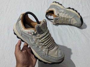 Nike ACG Hiking Shoes