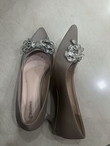Sparkling Bow Pointed Toe Flats