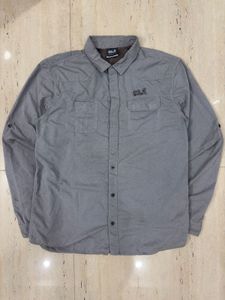 Jack Wolfskin Grey Button-Up Shirt