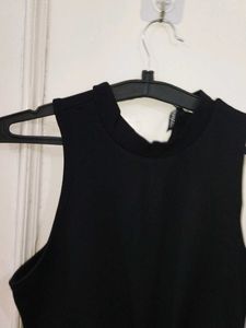 Chic Black Cut-Out Dress
