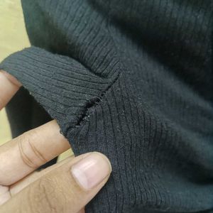 Black Ruched Long Sleeve Crop Top