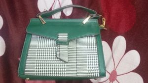 Chic Green Plaid Handbag