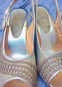 Lady Sandal Heel Colour (Goldan)  This Is Tiet For Me   Use Only One Time