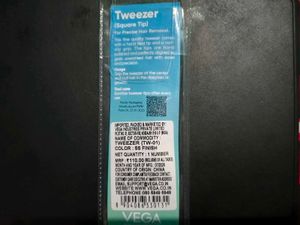 VEGA Tweezer with blackhead removal