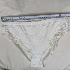 💙 Comfortable White Lace Trim Briefs