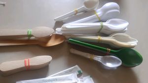 60+ Plastic Spoons