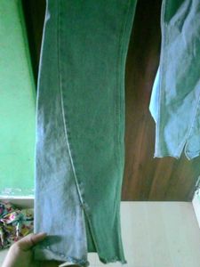 Light Wash Jeans with Slits
