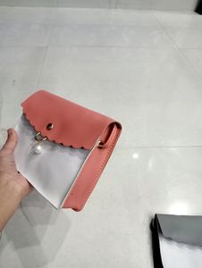 🔥  Pack Of 1 Beautiful casual slingbag