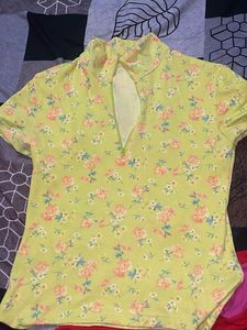 Floral Print Zip Neck Top