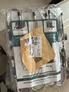 4 psc hanger clothes
