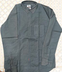 Men's Dark Grey Button-Up Shirt