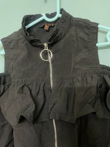 B1G1 Ruffled winter Shoulder top