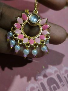 Exquisite Pearl &amp; Kundan Maang Tikka