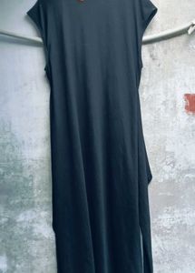 Chic Black Midi Dress with Knot Detail