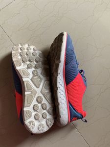 Sketchers Brand Shoes In Very Good Condition