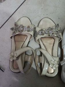 Girls' Sandals with Flower Details - Set of 2