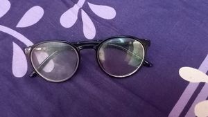 Round Black Frame Glasses