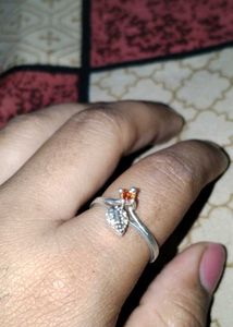 Elegant Leaf Design Ring with Red Stone (pure 925