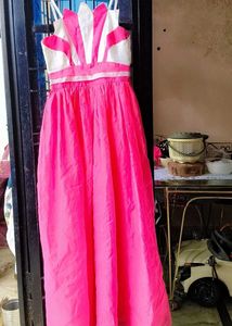 Chic Pink & White Strappy Dress