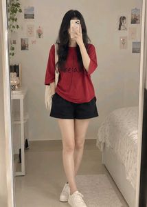 Relaxed red Graphic Tee