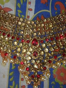 Exquisite Gold Necklace with Red Stones