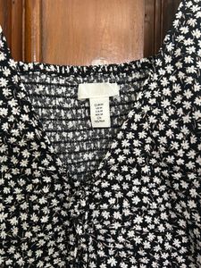 Chic Black &amp; White Ditsy Floral Blouse
