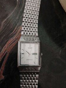 Citizen Quartz Watch - Classic Style