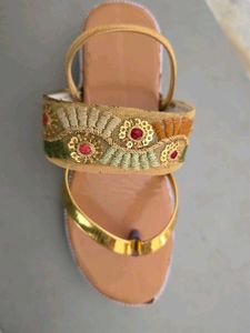 Embroidered Flat baby girl Sandals