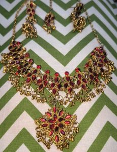 Exquisite Red Stone & Gold Jewelry Set