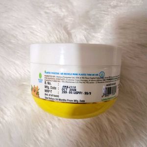 Mamaearth Vitamin C Moisturizing Cream