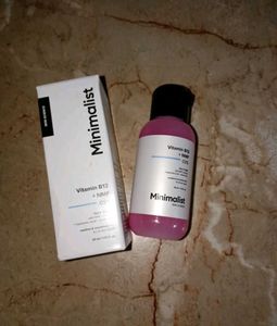 Minimalist Vitamin B12 Face Serum