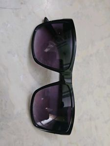 Stylish Black Frame Sunglasses