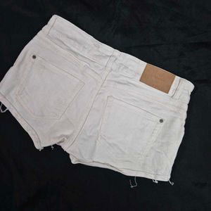 Zara mini White Distressed Denim Shorts