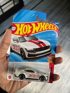 Hot Wheels Ford Mustang Dark Horse