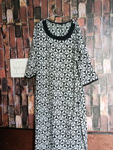 Black And White Kurti Straight And Beautiful