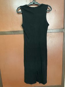 Sleeveless Black Midi Dress