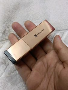 Myglamm Manish Malhotra Powder Matte Lipstick