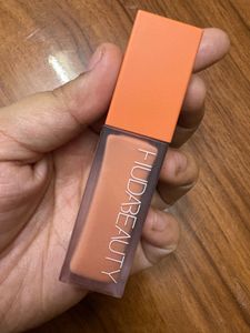 Huda Beauty Color Corrector