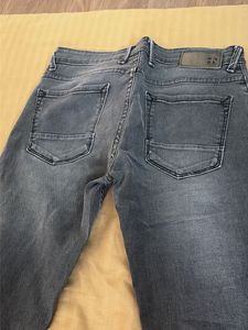Men's Grey Distressed Jeans