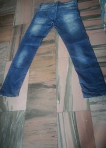 Men's Distressed Blue Denim Jeans