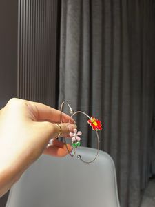 Cute Floral Bangle Bracelet (1)
